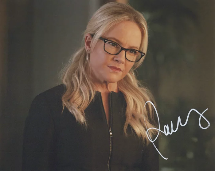 Rachael Harris autograph