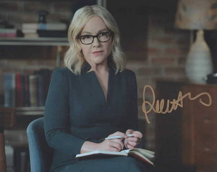 Rachael Harris autograph