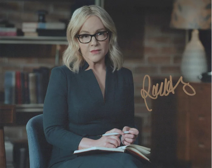 Rachael Harris autograph