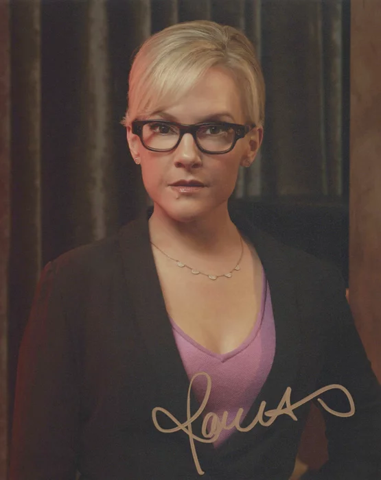 Rachael Harris autograph