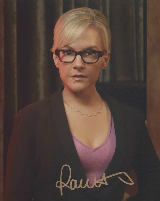 Rachael Harris autograph