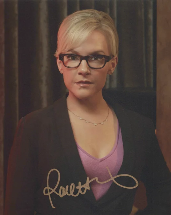 Rachael Harris autograph