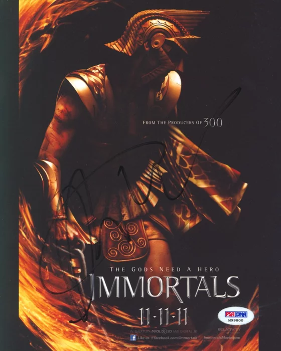 Luke  Evans autograph