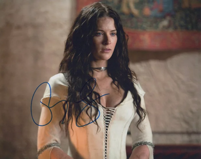 Bridget Regan autograph