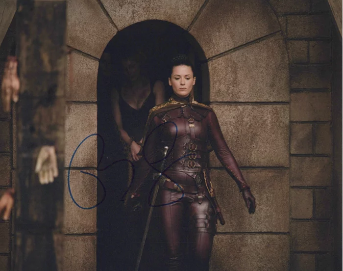 Bridget Regan autograph