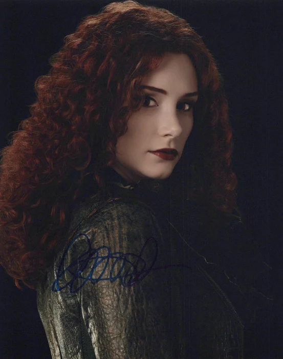 Bryce Dallas Howard autograph