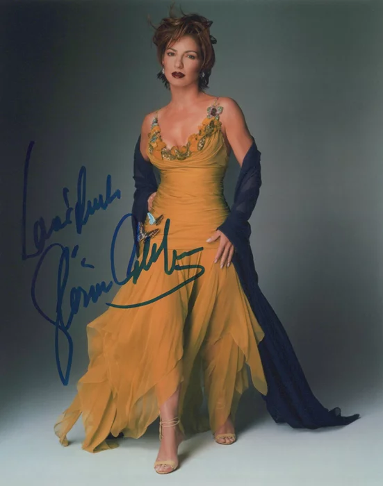 Gloria Estefan autograph