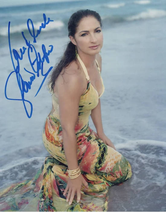 Gloria Estefan autograph