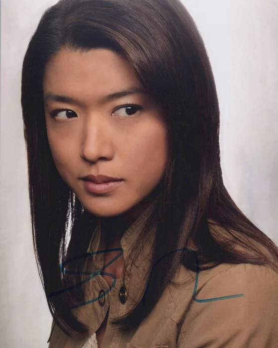 Grace Park autograph