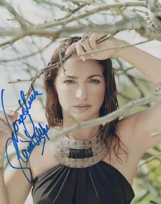 Gloria Estefan autograph