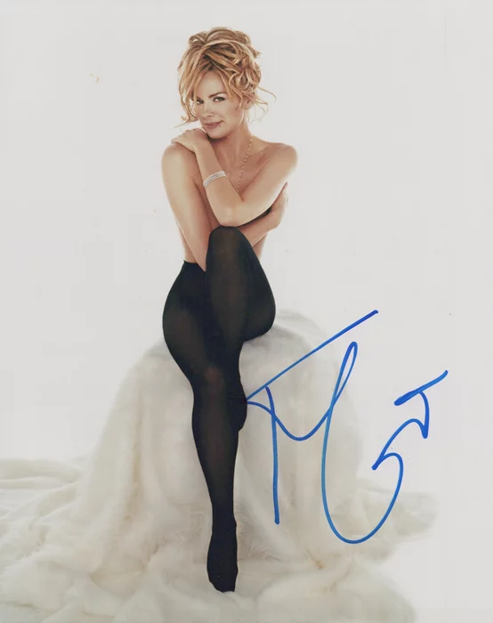 Kim Cattrall autograph