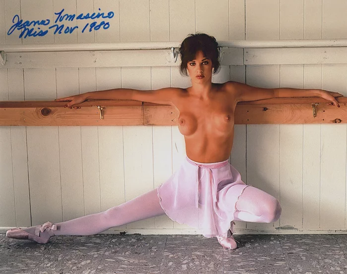 Jeana Tomasino autograph