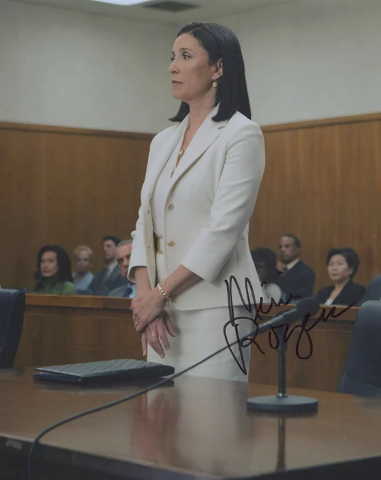 Mimi Rogers autograph