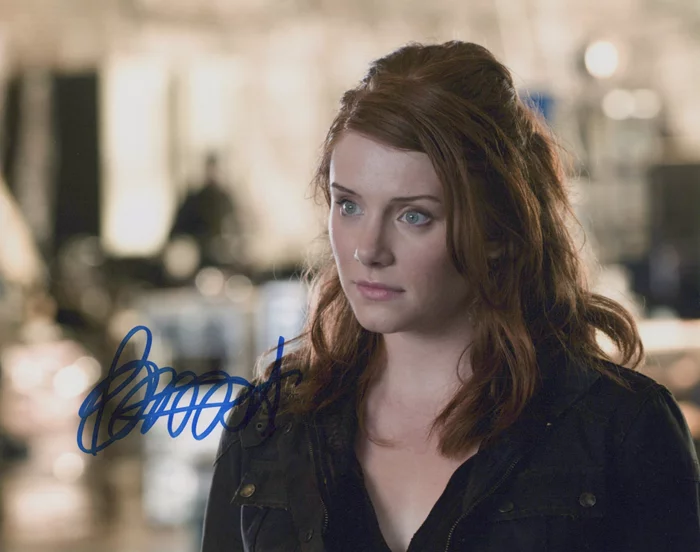 Bryce Dallas Howard autograph