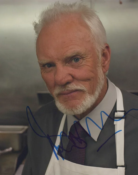 Malcolm McDowell autograph