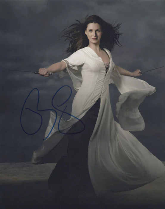 Bridget Regan autograph