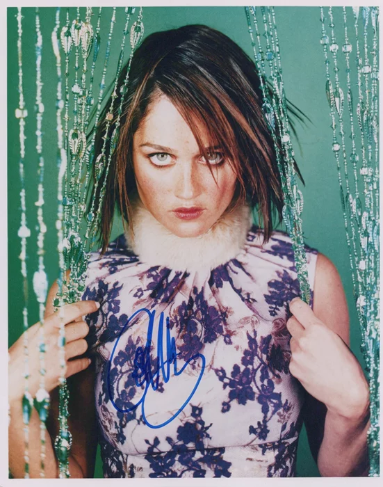 Robin Tunney autograph