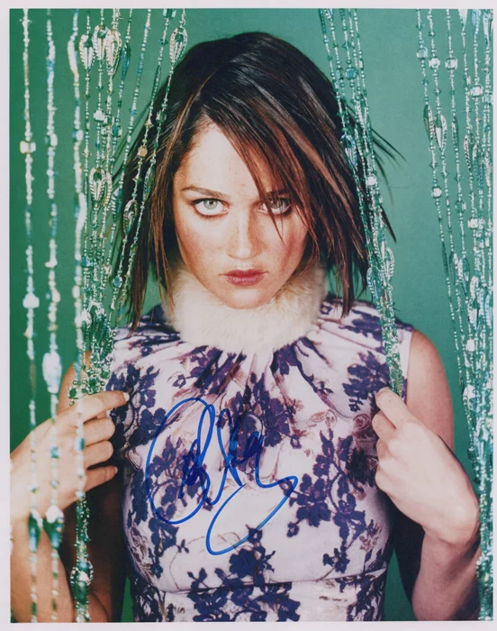 Robin Tunney autograph