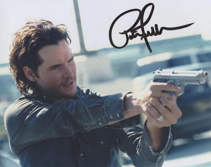 Peter Facinelli autograph
