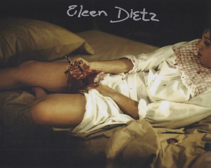 Eileen Dietz autograph
