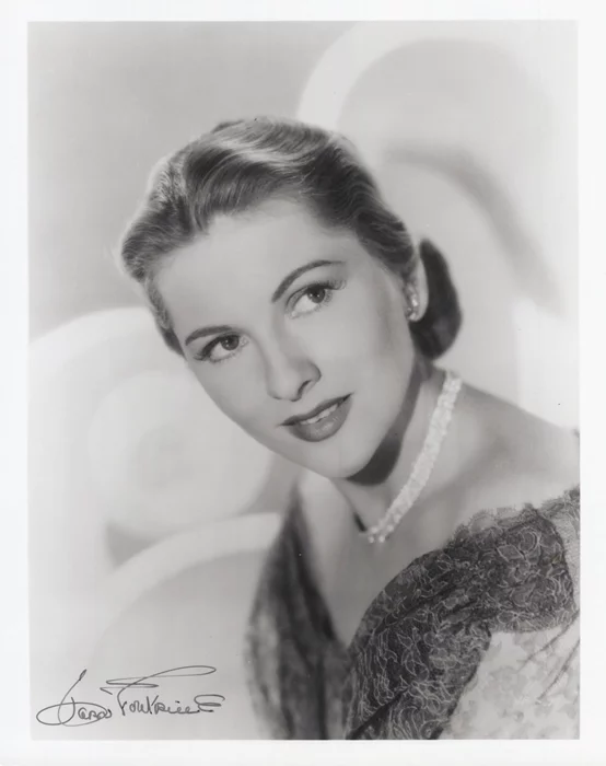 Joan Fontaine autograph