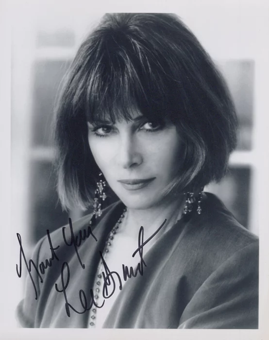 Lee Grant autograph