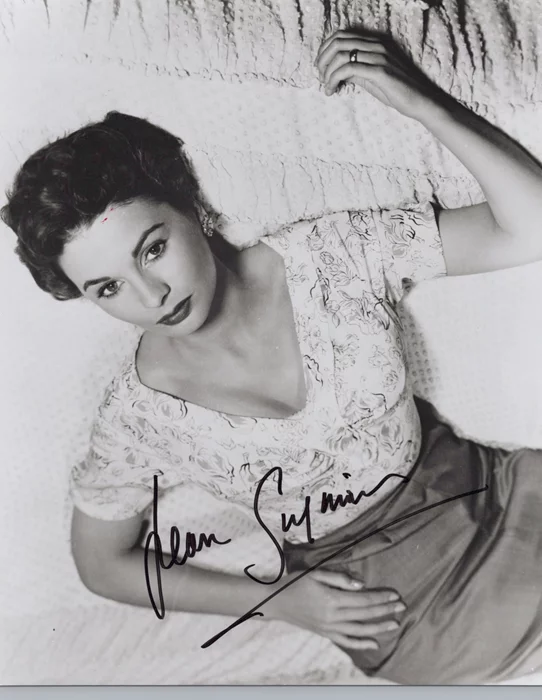 Jean Simmons autograph