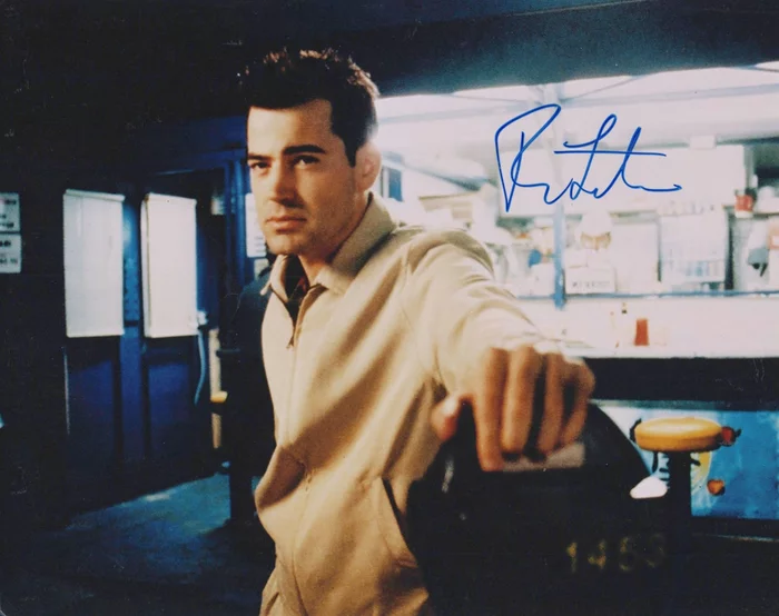 Ron Livingston autograph