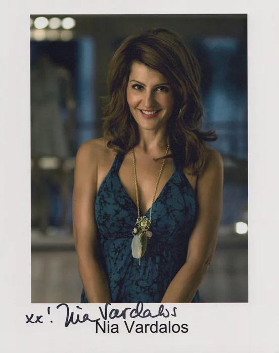 Nia Vardalos autograph