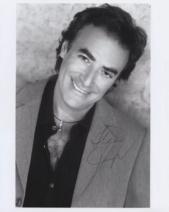 Thaao Penghlis autograph