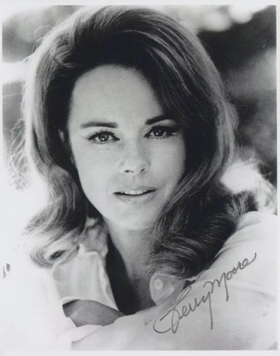 Terry Moore autograph