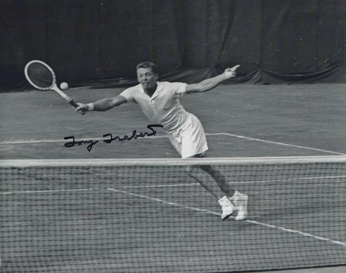 Tony Trabert autograph