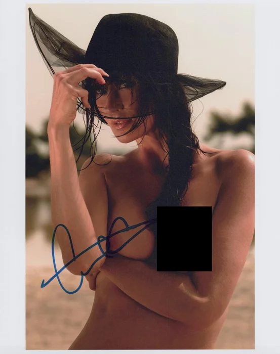 Carol Alt autograph