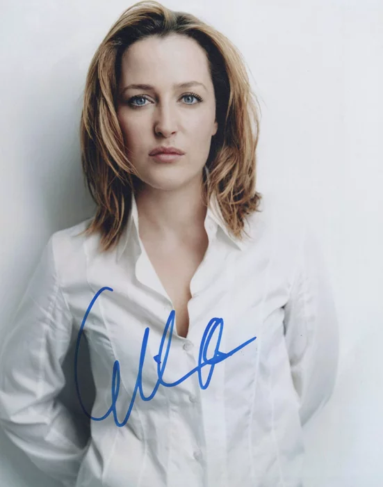 Gillian Anderson autograph