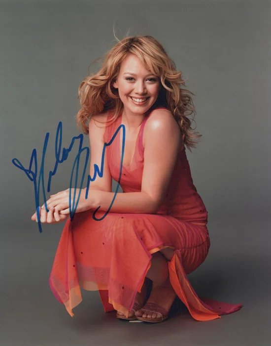 Hilary Duff autograph