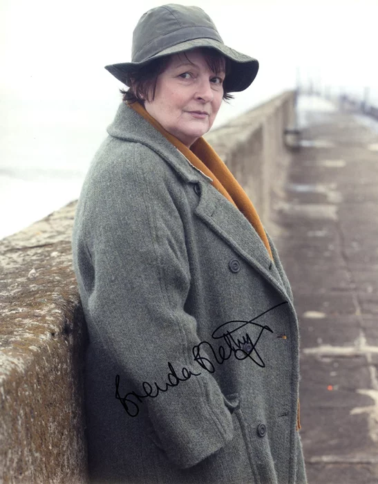 Brenda Blethyn autograph