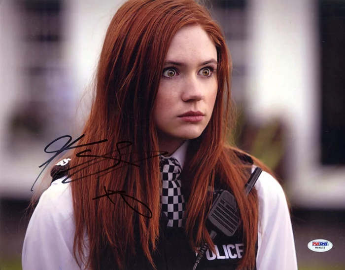Karen Gillan autograph