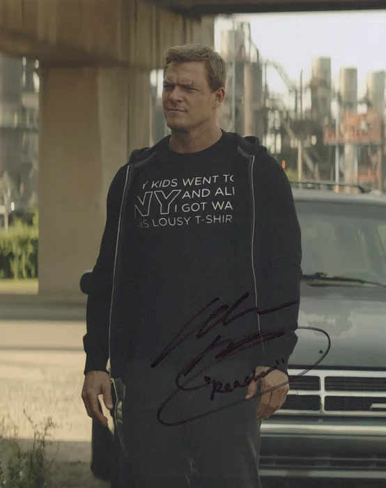 Alan  Ritchson autograph