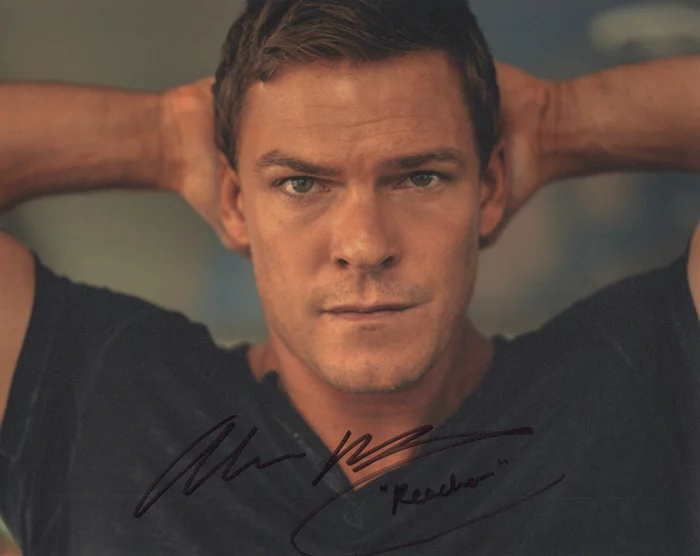 Alan  Ritchson autograph