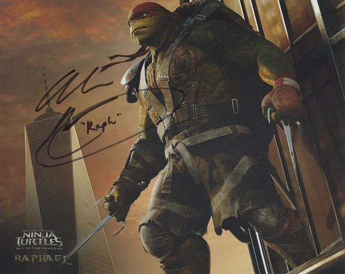 Alan  Ritchson autograph