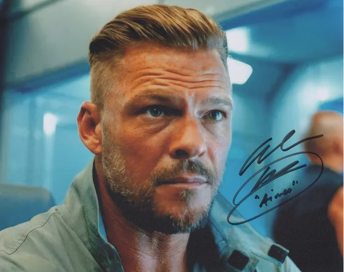 Alan  Ritchson autograph