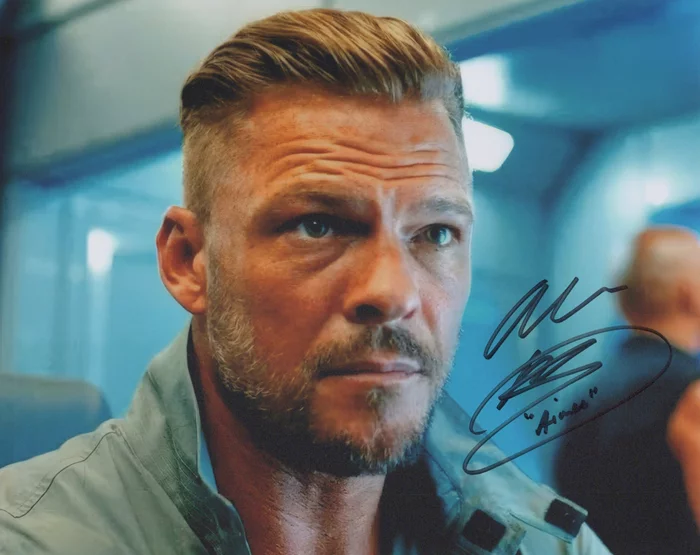 Alan  Ritchson autograph