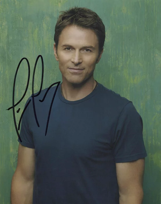 Tim Daly autograph