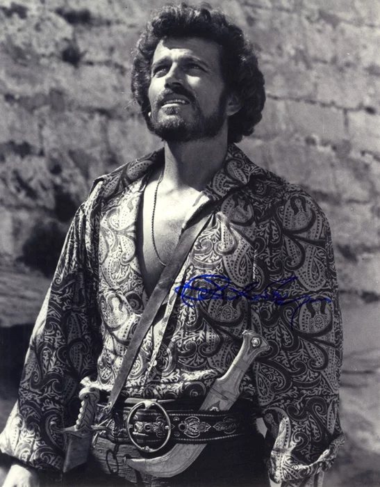 Patrick Wayne autograph