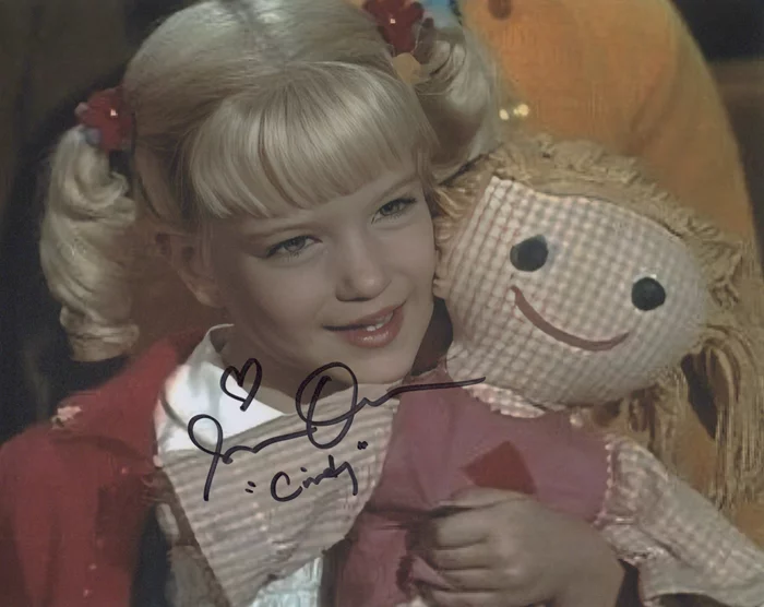 Susan Olsen autograph