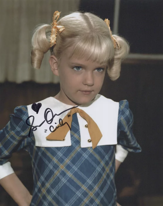 Susan Olsen autograph