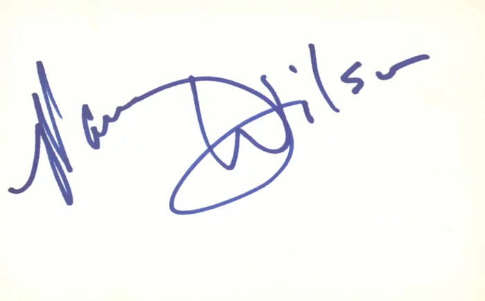 Mary Wilson autograph