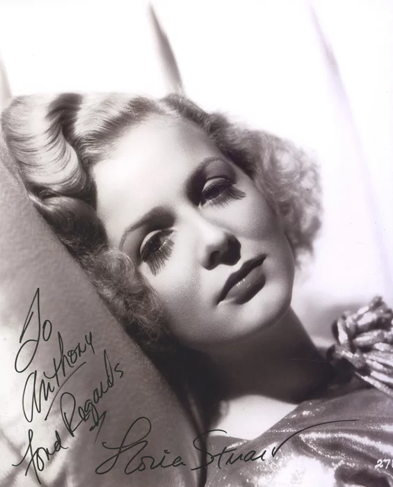 Gloria Stuart autograph