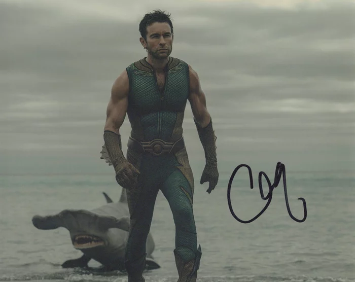 Chace Crawford autograph