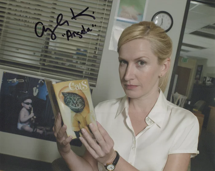 Angela Kinsey autograph